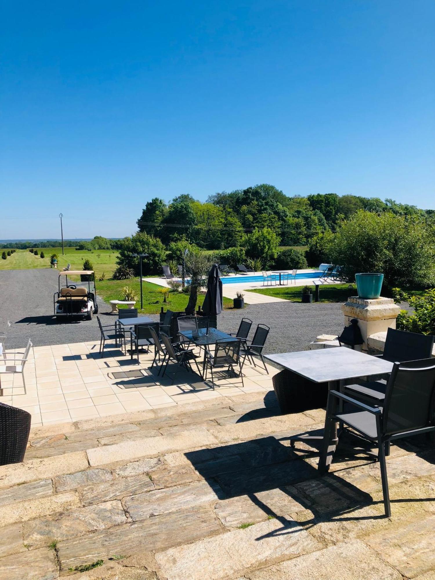 Hotel Particulier Chateau Des Marais Proximite Et Vue Sur Le Lac De Grand Lieu Saint-Philbert-de-Grand-Lieu ภายนอก รูปภาพ